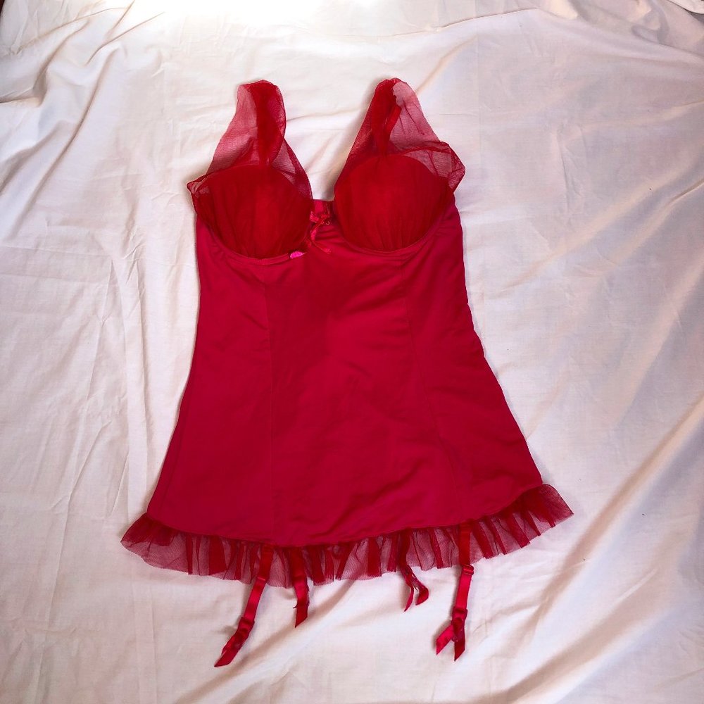 Elegant Red Women's Lingerie Set